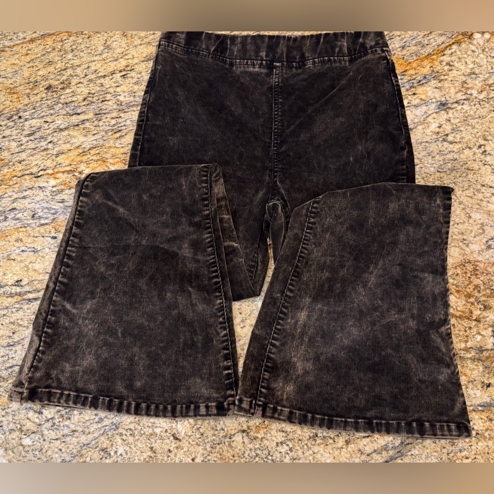 Easel Corduroy Pull On Jeans Women’s Size Small Black Acid Wash Flare Cowgirl - Picture 3 of 13